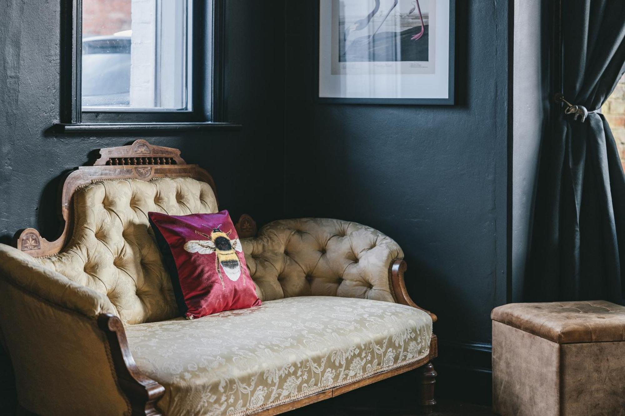 House With A Cinema And Games Room, Sleeps 17 Shrewsbury Bagian luar foto