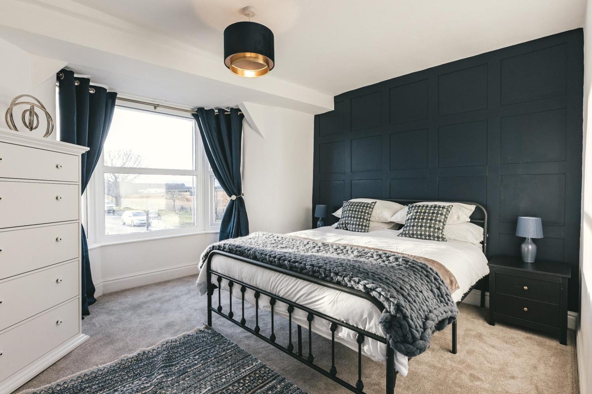 House With A Cinema And Games Room, Sleeps 17 Shrewsbury Bagian luar foto