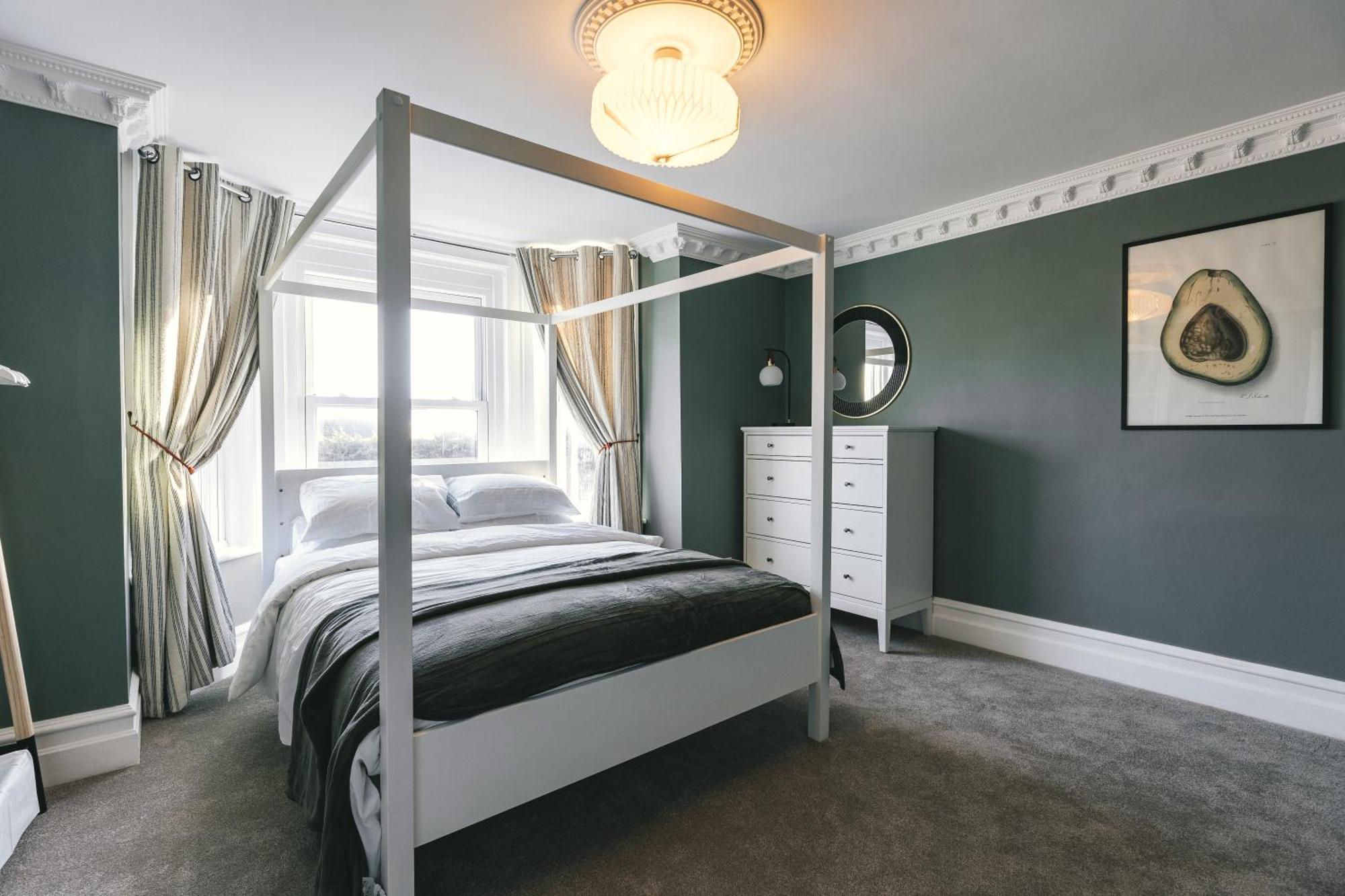 House With A Cinema And Games Room, Sleeps 17 Shrewsbury Bagian luar foto